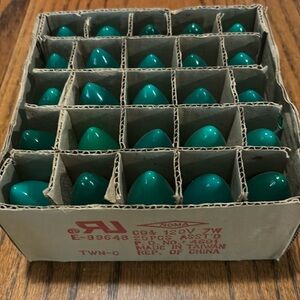 Christmas Bulbs 25 Pcs C9 Long Life Bulbs 7W 120V Green Replacement Lights